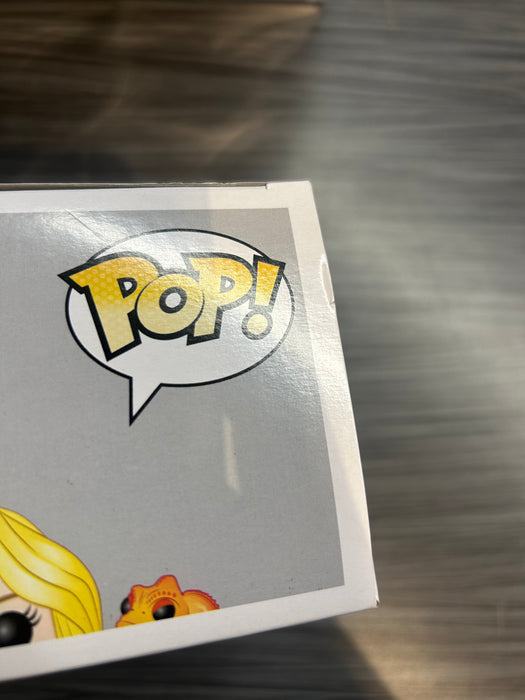 Funko POP! Disney: Rapunzel and Pascal (2015 SDCC)(Damaged Box)[B] #147