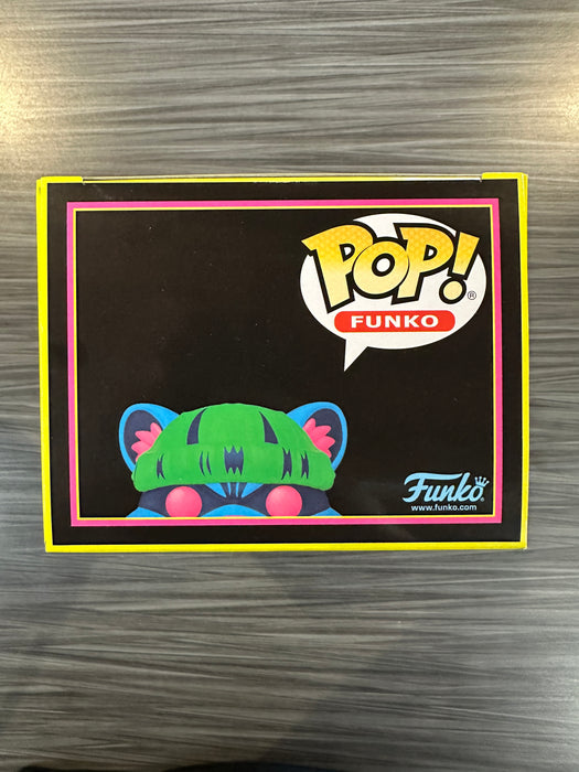 Funko POP! Freddy Showtime (Blacklight Battle)(500 PCS) #SE