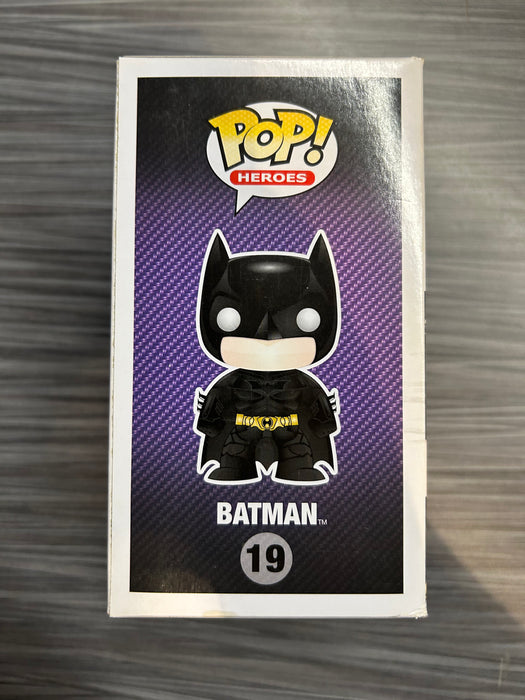 Funko POP! Heroes: The Dark Knight Trilogy - Batman (Damaged Box)[A] #19