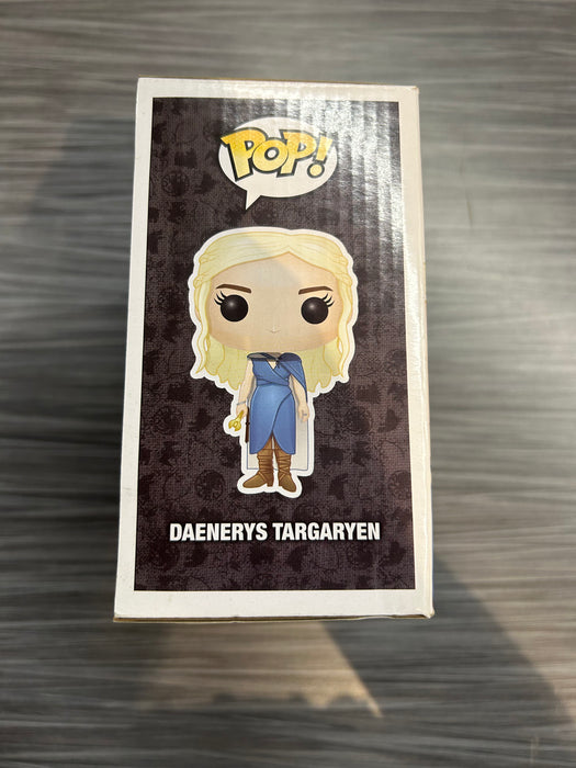 Funko POP! Game of Thrones: Daenerys & Drogon (Exclusive Limited Edition)(Damaged Box)