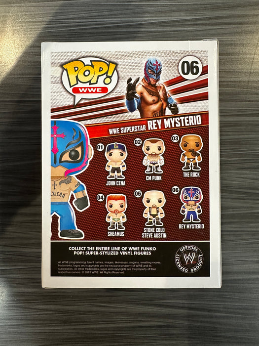 Funko POP! WWE: Rey Mysterio (7-11)(Damaged Box) #06