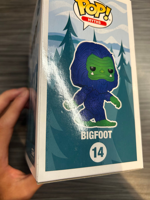 Funko POP! Myths - Bigfoot (2018 Spring Convention)(Flocked)(2500 PCS)(Damaged Box) #14