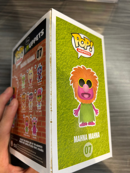 Funko POP! Muppets: The Muppets - Mahna Mahna (Damaged Box) #07