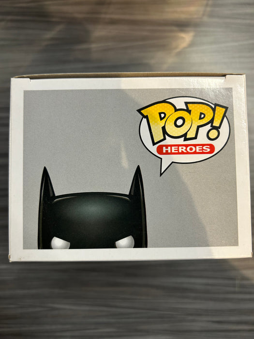 Funko POP! Heroes: DC Super Heroes - Batman Beyond(Damaged Box*) #33