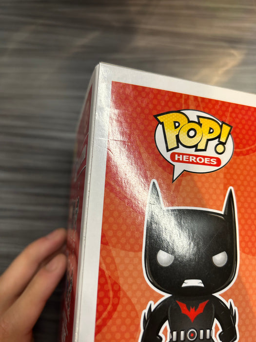 Funko POP! Heroes: DC Super Heroes - Batman Beyond(Damaged Box*) #33