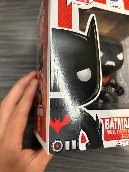 Funko POP! Heroes: DC Super Heroes - Batman Beyond(Damaged Box*) #33