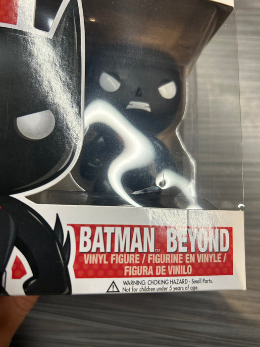 Funko POP! Heroes: DC Super Heroes - Batman Beyond(Damaged Box*) #33