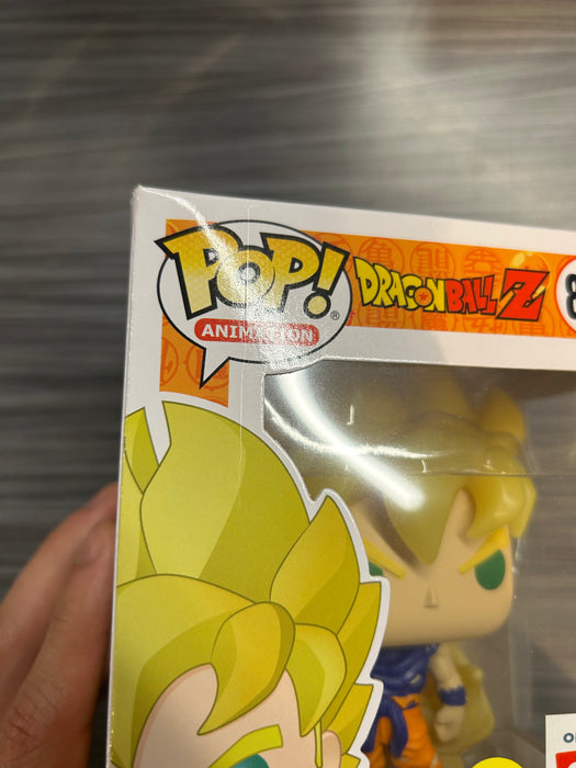 Funko POP! Animation: DragonBall Z - Super Saiyan Goku (First Appearance)(GiTD)(Go! Sticker)(Damaged Box*) #860
