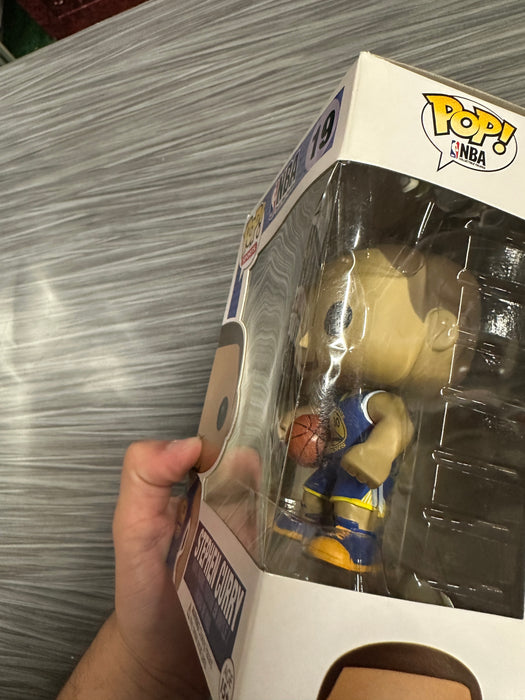 Funko POP! Sports: NBA - Stephen Curry (Damaged Box)(PopLife)[2016] #19