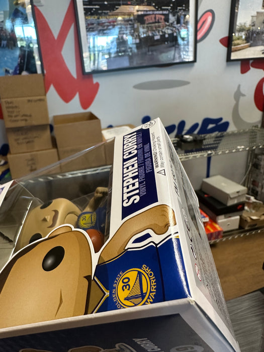 Funko POP! Sports: NBA - Stephen Curry (Damaged Box)(PopLife)[2015][C] #19