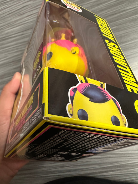 Funko POP! Freddy Showtime (Blacklight Battle 500 PCS)(Damaged Box) #SE