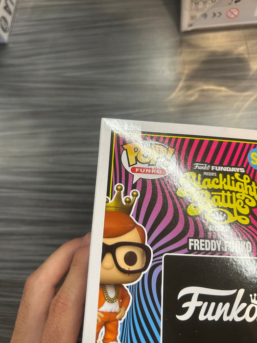 Funko POP! Freddy Fresh (Blacklight Battle (Blacklight Battle)(500 Pcs)(Damaged Box) #SE
