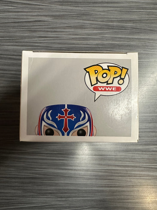 Funko POP! WWE: Rey Mysterio (Damaged Box)[A] #06