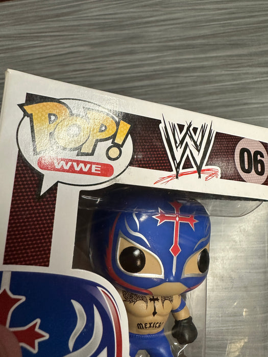 Funko POP! WWE: Rey Mysterio (Damaged Box)[A] #06