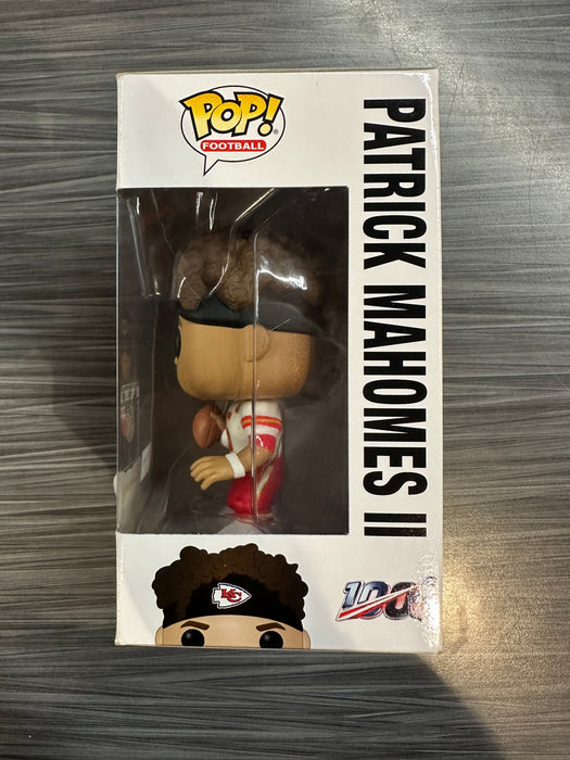 Funko POP! Football: Chiefs - Patrick Mahomes II [White Jersey](Fanatics)(Damaged Box) #119