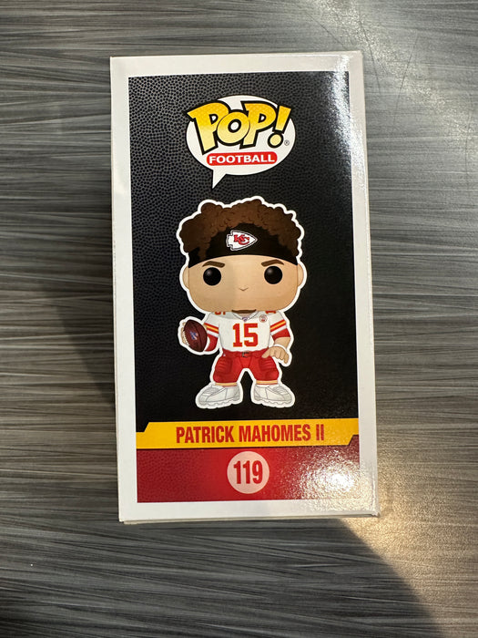 Funko POP! Football: Chiefs - Patrick Mahomes II [White Jersey](Fanatics)(Damaged Box) #119