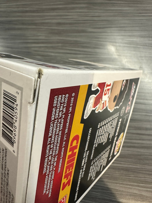 Funko POP! Football: Chiefs - Patrick Mahomes II [White Jersey](Fanatics)(Damaged Box) #119