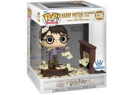 Funko POP! Deluxe: Harry Potter - Harry Potter w/ Hogwarts Letters (Funko) #136