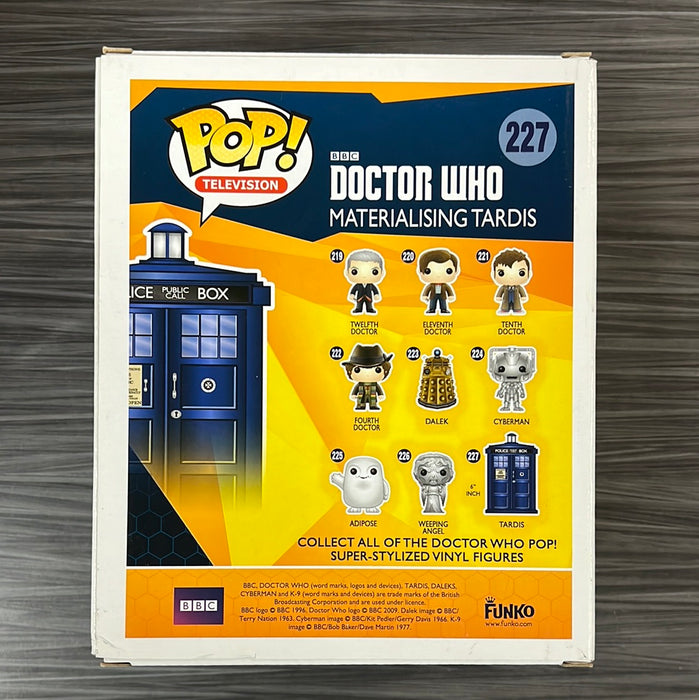 Funko POP! Television: BBC Doctor Who - Materialising Tardis (Underground Toys)(Damaged Box) #227