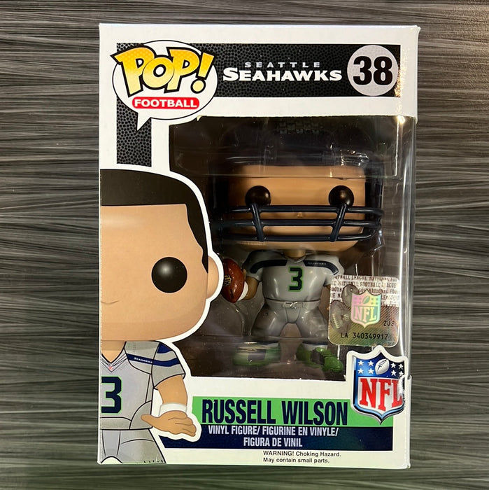 Funko POP! Football: Seattle Seahawks - Russell Wilson (Damaged Box)[A] #38